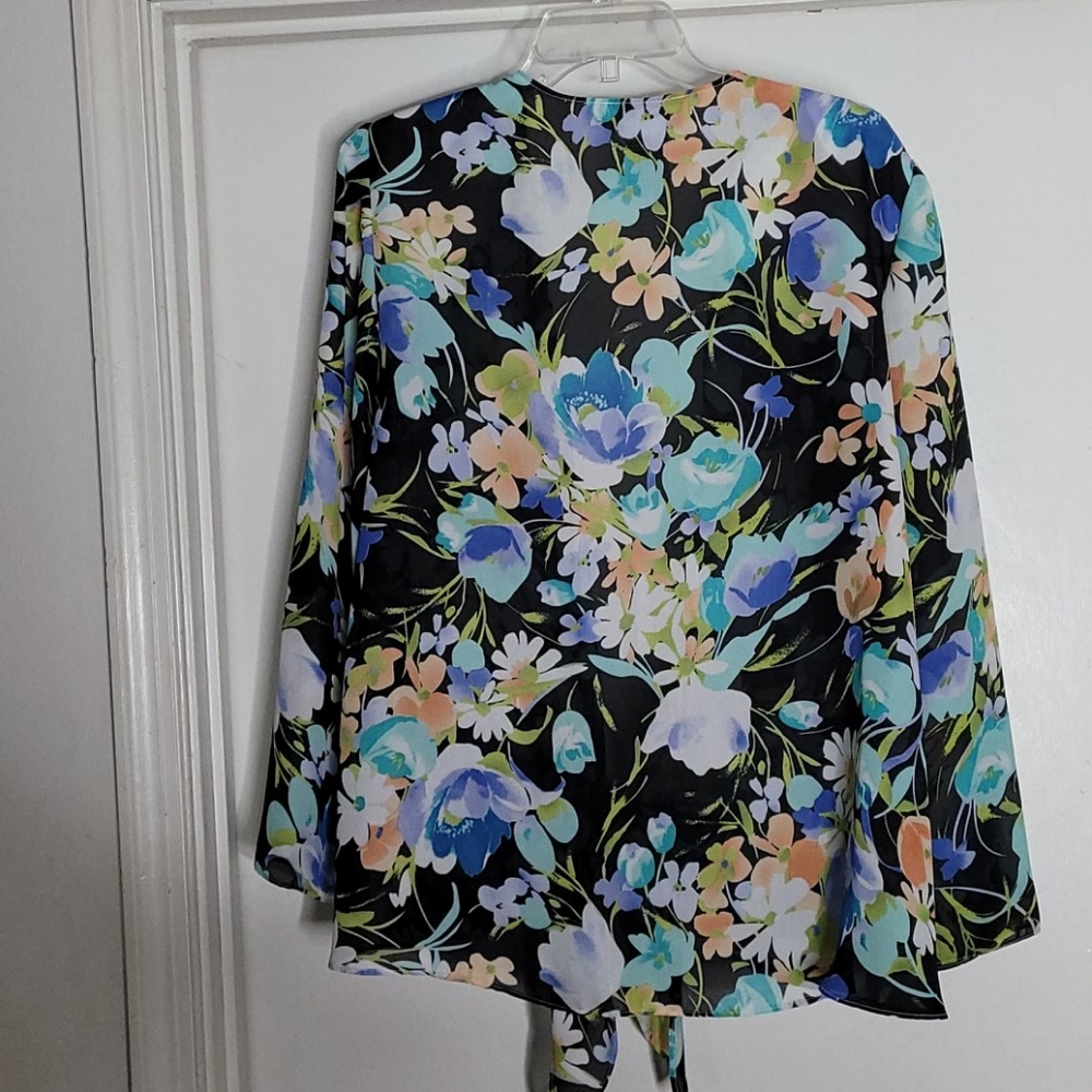 Dana Kay blouse - Picture 6 of 7